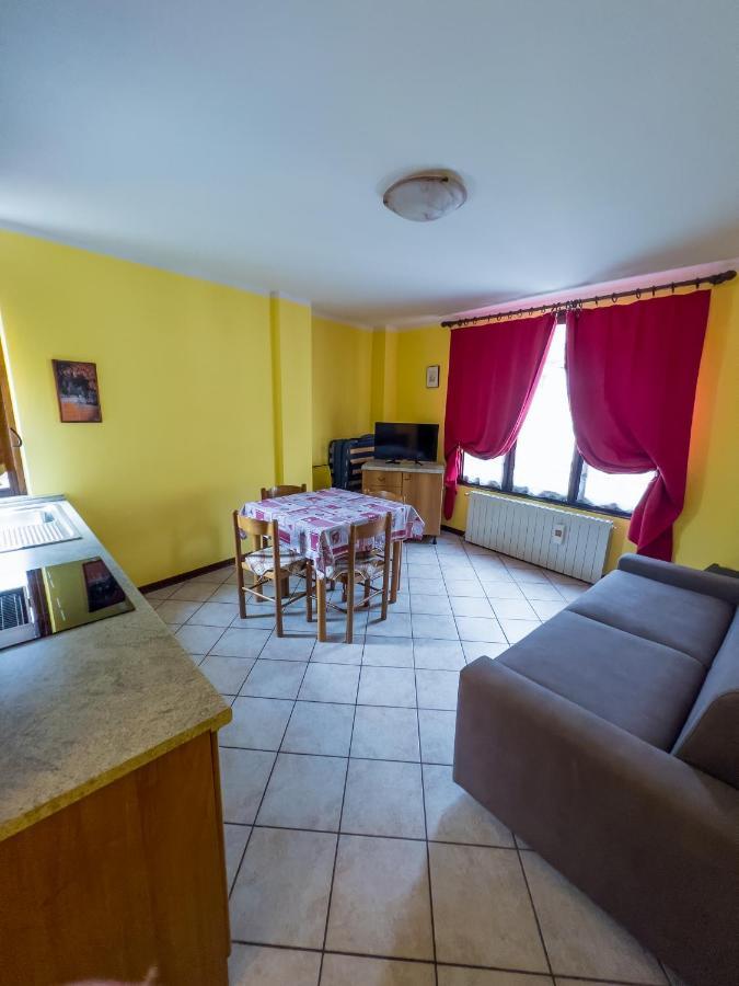 Aparthotel El Rocol Vezza dʼOglio Zewnętrze zdjęcie