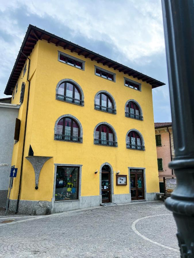 Aparthotel El Rocol Vezza dʼOglio Zewnętrze zdjęcie
