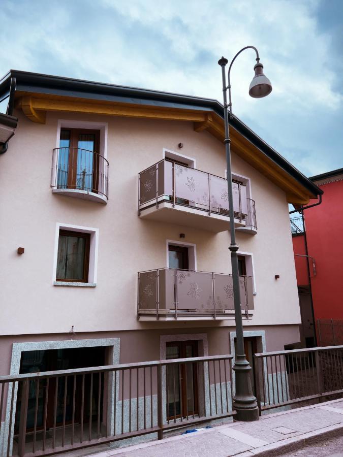 Aparthotel El Rocol Vezza dʼOglio Zewnętrze zdjęcie
